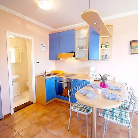 Apartment Amalia *