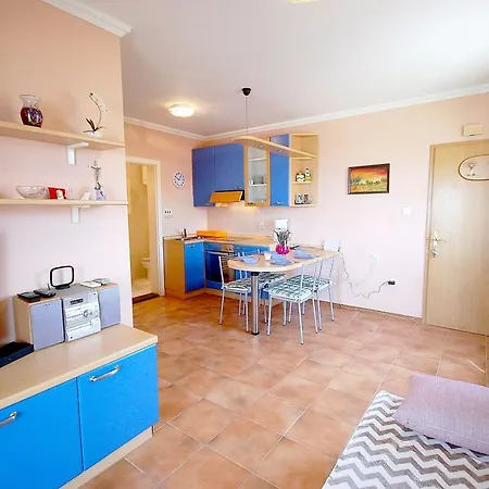 Apartment Amalia Malinska
